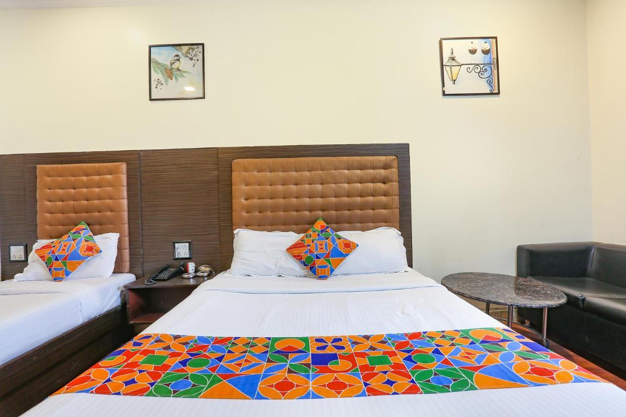 Hotel Aksa Powai Bombay Esterno foto